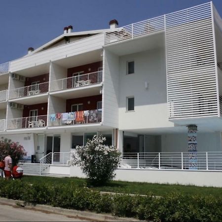 Sea Resort Rosburgo Roseto Degli Abruzzi Exterior photo