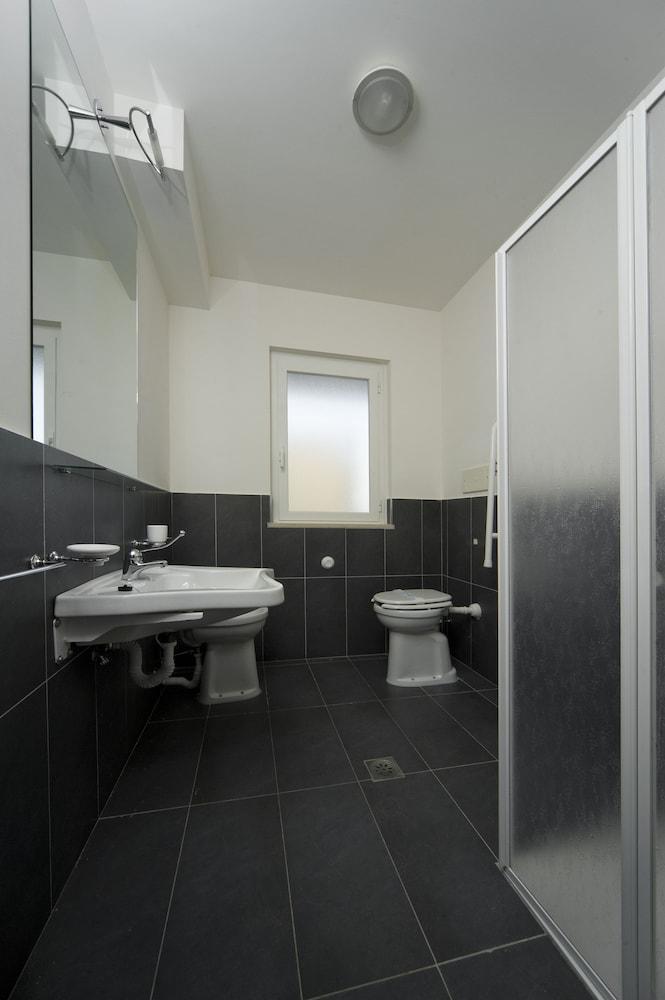 Sea Resort Rosburgo Roseto Degli Abruzzi Exterior photo