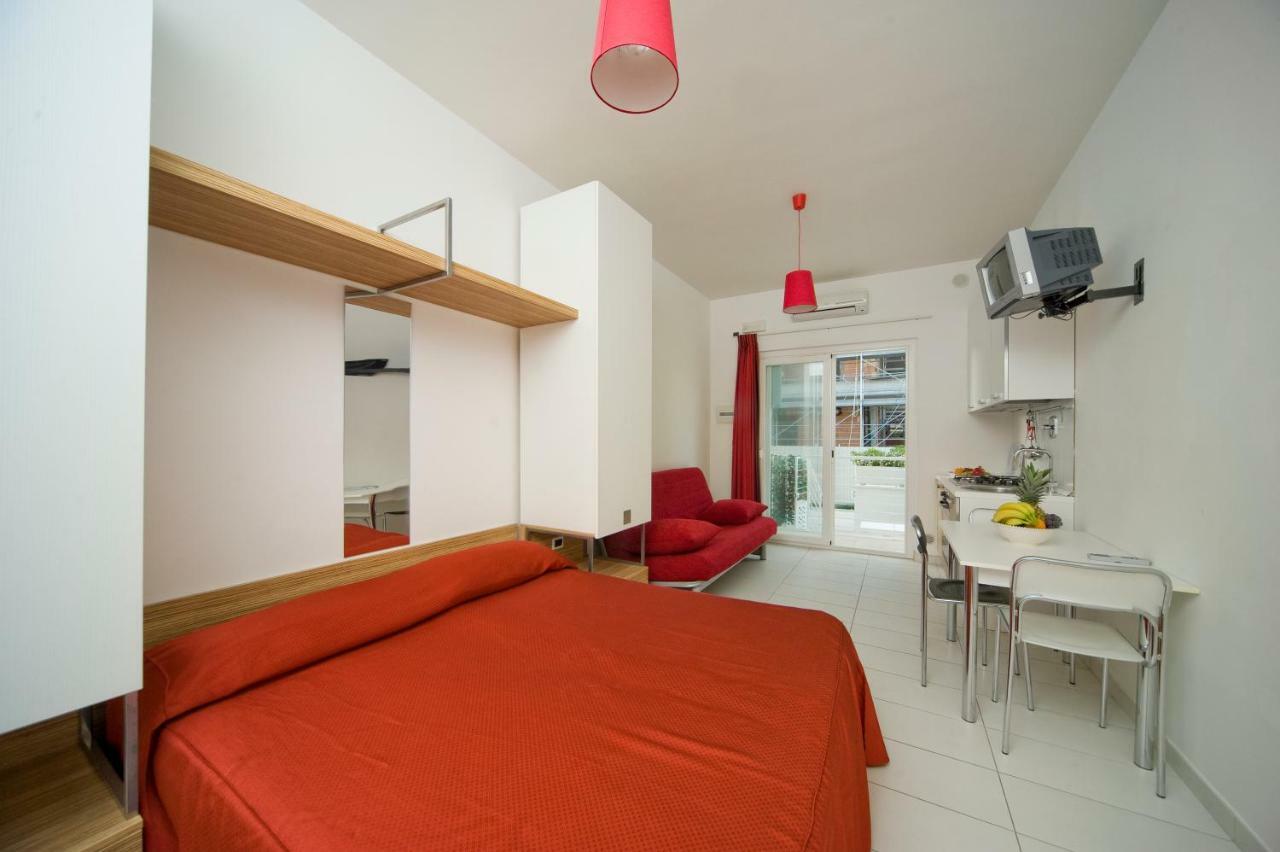 Sea Resort Rosburgo Roseto Degli Abruzzi Exterior photo