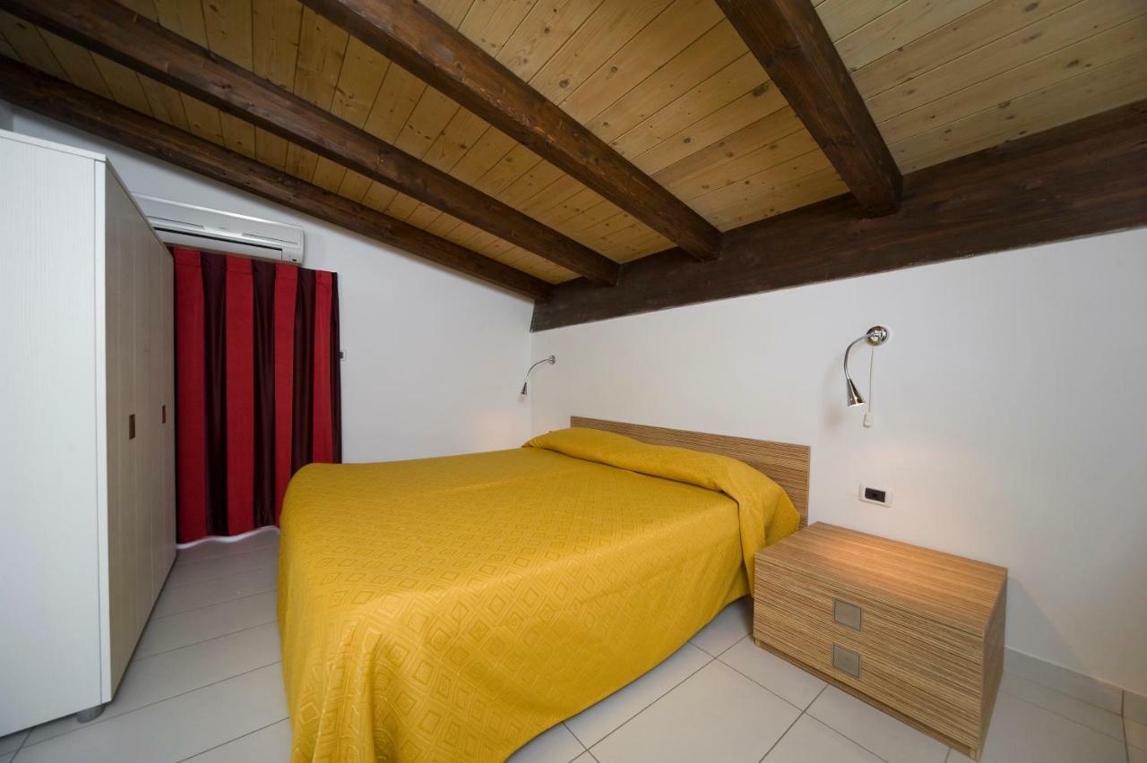 Sea Resort Rosburgo Roseto Degli Abruzzi Exterior photo
