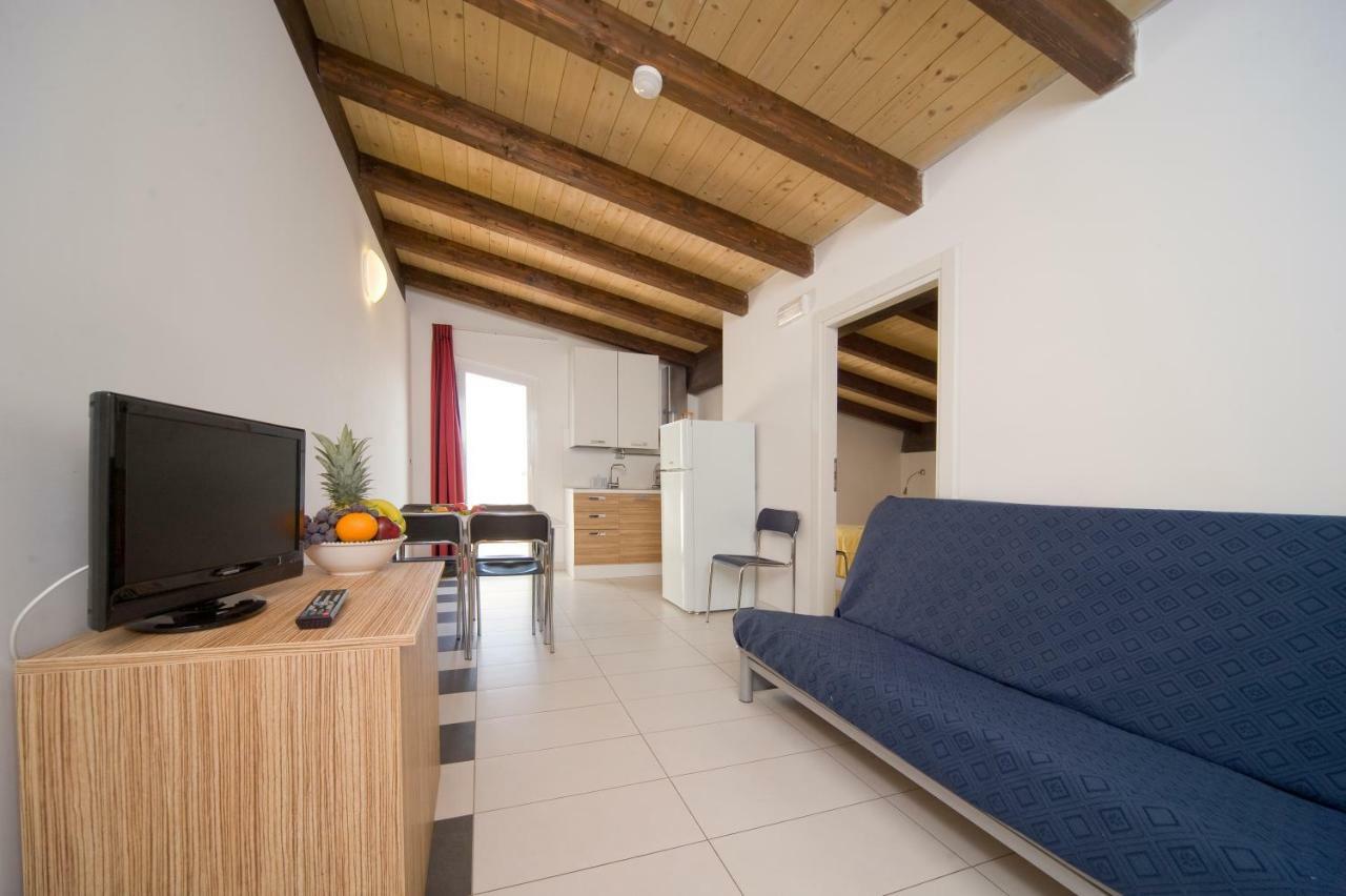 Sea Resort Rosburgo Roseto Degli Abruzzi Exterior photo