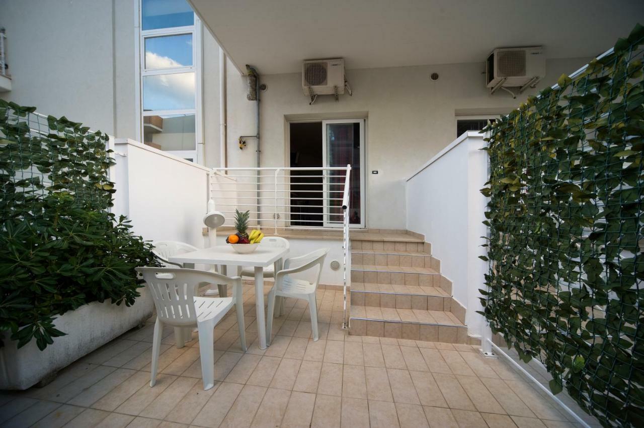 Sea Resort Rosburgo Roseto Degli Abruzzi Exterior photo