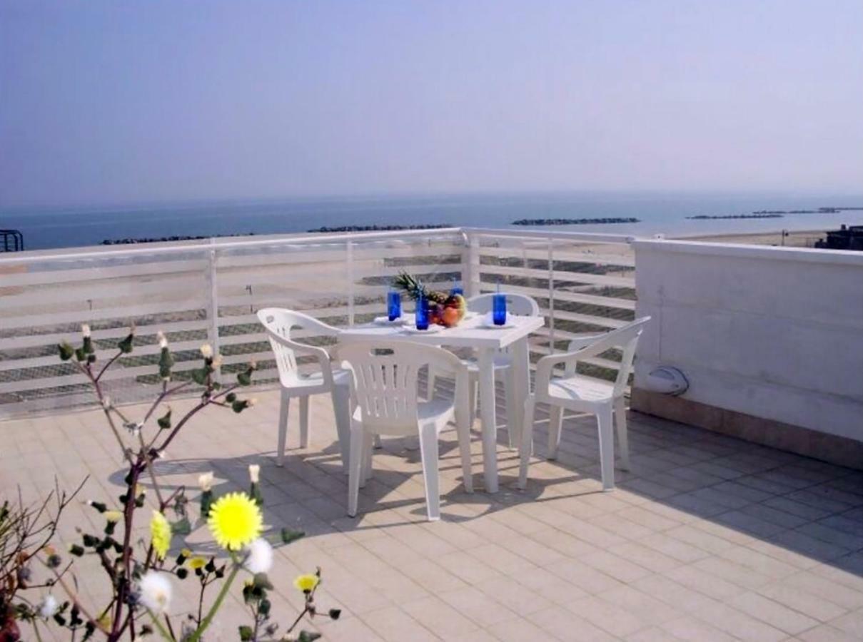 Sea Resort Rosburgo Roseto Degli Abruzzi Exterior photo